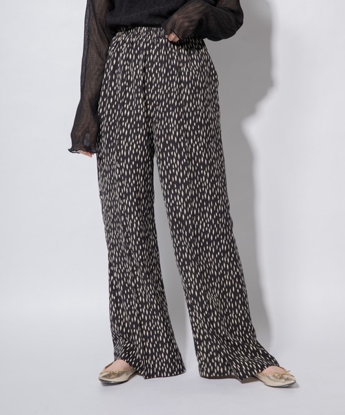 Mysa&Liina(ミーサリーナ)の「変形ドットゆるリラックスワイドパンツ(その他パンツ・レディース・ブラック/ベージュ/カーキ・M)」の2枚目の写真