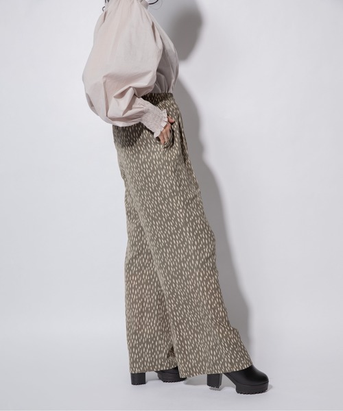 Mysa&Liina(ミーサリーナ)の「変形ドットゆるリラックスワイドパンツ(その他パンツ・レディース・ブラック/ベージュ/カーキ・M)」の21枚目の写真