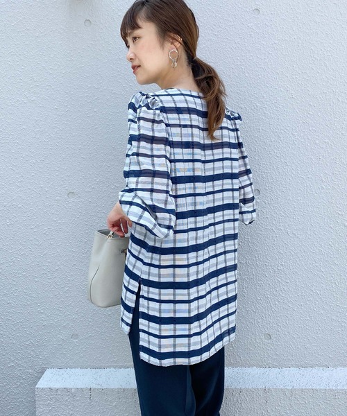 BE NEAT（ビーニート）の「【日本製】パフスリーブチェックブラウス（シャツ/ブラウス・レディース・ネイビー/アイボリー・M）」の12枚目の写真
