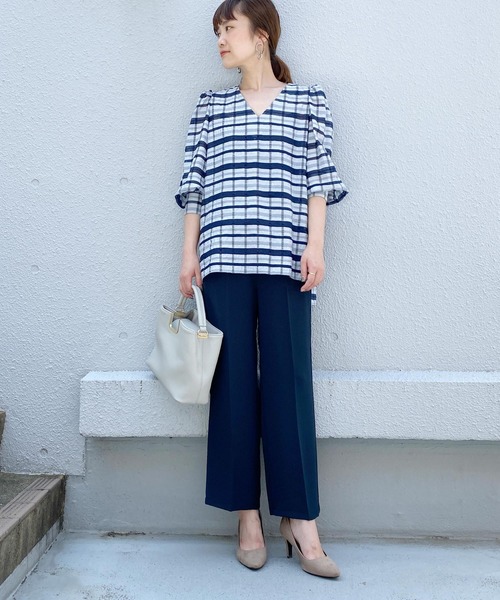 BE NEAT（ビーニート）の「【日本製】パフスリーブチェックブラウス（シャツ/ブラウス・レディース・ネイビー/アイボリー・M）」の16枚目の写真