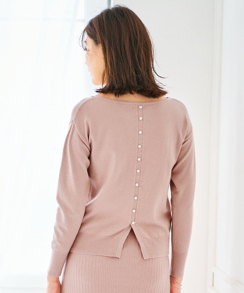 FEERICHELU（フェリーシェル）の「ニット パールボタン バック FEERICHELU（ニット/セーター・レディース・ブラック/アイボリー/ピンクベージュ・M/S）」の8枚目の写真