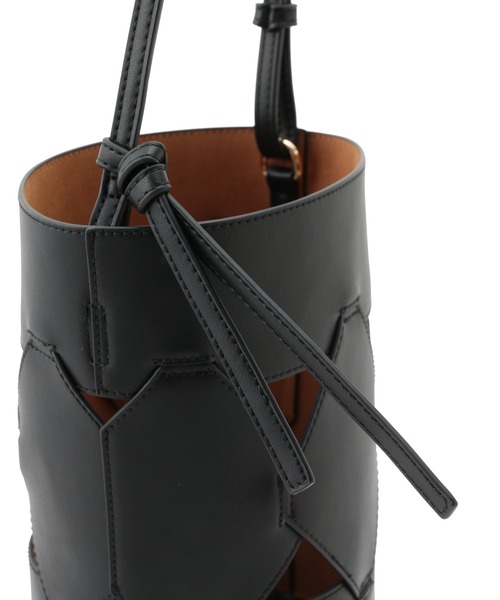 ADAM ET ROPE'（アダムエロペ）の「レザーカットワーク