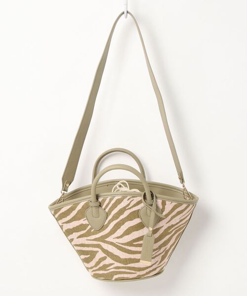 cache cache(カシュ カシュ)の「・cache cache 巾着付き丸底トートバッグ(トートバッグ・レディース・ブラック/カーキ/イエロー・FREE)」の3枚目の写真