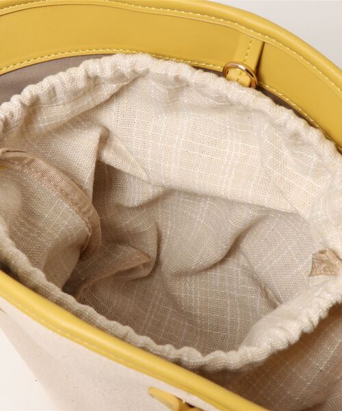 cache cache(カシュ カシュ)の「・cache cache 巾着付き丸底トートバッグ(トートバッグ・レディース・ブラック/カーキ/イエロー・FREE)」の4枚目の写真