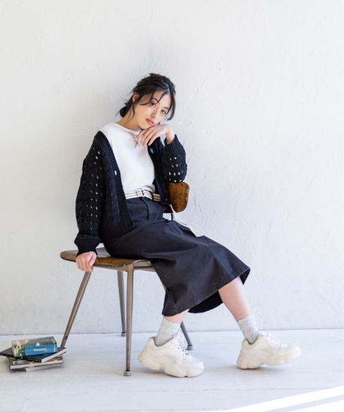 Mysa&Liina(ミーサリーナ)の「メッシュスカシ柄ニットカーディガン(カーディガン/ボレロ・レディース・ブラック/ブラウン/オフホワイト/ブルー・M)」の11枚目の写真