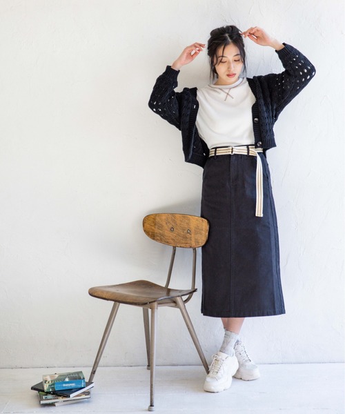 Mysa&Liina(ミーサリーナ)の「メッシュスカシ柄ニットカーディガン(カーディガン/ボレロ・レディース・ブラック/ブラウン/オフホワイト/ブルー・M)」の14枚目の写真