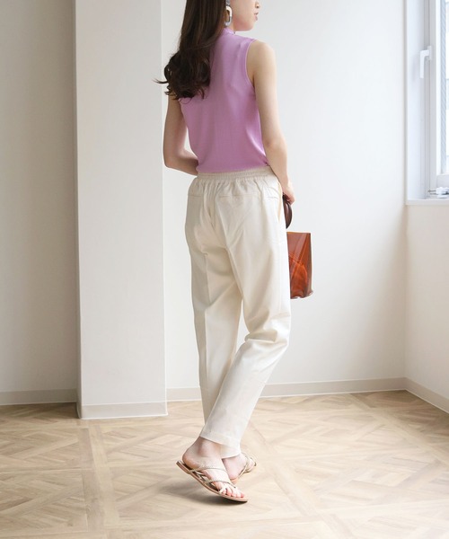 HER CLOSET(ハークローゼット)の「【cheriella】イージーケアドライタッチノースリーブサマーニット(ニット/セーター・レディース・ホワイト/ブラック/ピンク/ブルー/スモークピンク/グレイッシュベージュ・M)」の10枚目の写真