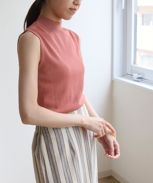 HER CLOSET(ハークローゼット)の「【cheriella】イージーケアドライタッチノースリーブサマーニット(ニット/セーター・レディース・ホワイト/ブラック/ピンク/ブルー/スモークピンク/グレイッシュベージュ・M)」の19枚目の写真