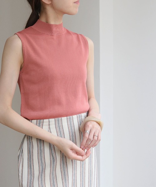 HER CLOSET(ハークローゼット)の「【cheriella】イージーケアドライタッチノースリーブサマーニット(ニット/セーター・レディース・ホワイト/ブラック/ピンク/ブルー/スモークピンク/グレイッシュベージュ・M)」の15枚目の写真