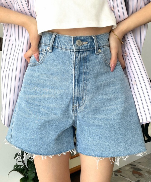 moment+（モーメントプラス）の「【累計販売枚数1万枚突破！】ヘビーツイル＆デニム ショートパンツ（デニムパンツ・レディース・ブラック/ブラウン/オフホワイト/アイボリー/グレイッシュベージュ/カーキ/サックスブルー/インディゴブルー/ブラック系その他・M/L/S）」の9枚目の写真