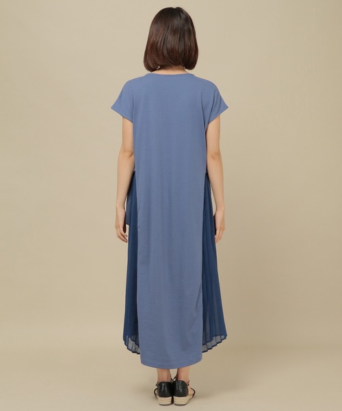 脇プリーツワンピース ワンピース Ikka イッカ のファッション