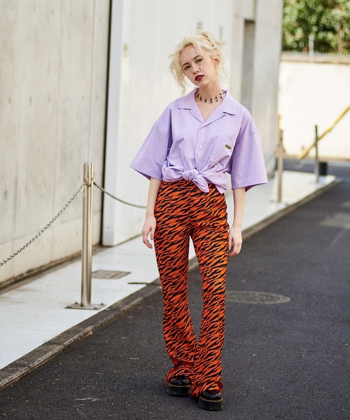 X-girl（エックスガール）の「CHUBBY OVAL LOGO OPEN COLLAR SHIRT（シャツ/ブラウス・レディース・ブラック/ベージュ/グリーン/ライトパープル・MEDIUM/SMALL）」の6枚目の写真