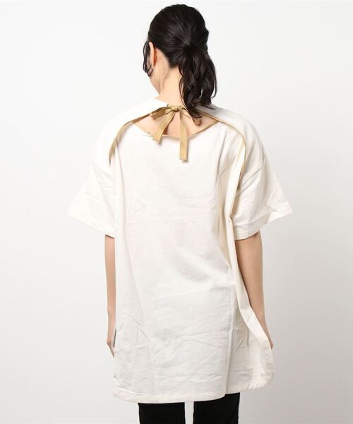ROSE BUD（ローズバッド）の「背中リボンチュニック（チュニック・レディース・ホワイト/グレー/カーキ・FREE）」の6枚目の写真