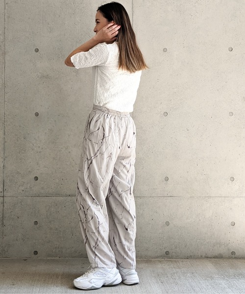 Per sist ence（パーシエンス）の「Per sist ence/パーシエンス　大理石プリント ストレートパンツ（その他パンツ・レディース・アイボリー/オレンジ/グレー・FREE）」の18枚目の写真