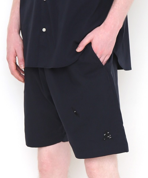 Design Tshirts Store graniph(デザイン ティーシャツ ストア グラニフ)の「ビューティフルシャドーコーション|ショートパンツ(その他パンツ・メンズ・ネイビー・SMALL/MEDIUM/LARGE)」の5枚目の写真
