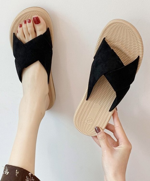 STYLEBLOCK(スタイルブロック)の「ツイストデザインフラットサンダル(サンダル・レディース・ブラック/イエロー/ベージュ・37/36/35/38/39)」の3枚目の写真