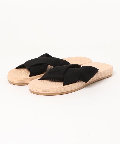 STYLEBLOCK(スタイルブロック)の「ツイストデザインフラットサンダル(サンダル・レディース・ブラック/イエロー/ベージュ・37/36/35/38/39)」の6枚目の写真