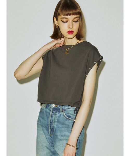 jouetie(ジュエティ)の「クロップドシャーリング2WAYトップス(Tシャツ/カットソー・レディース・オフホワイト/ブラック/ピンク・MEDIUM)」の8枚目の写真