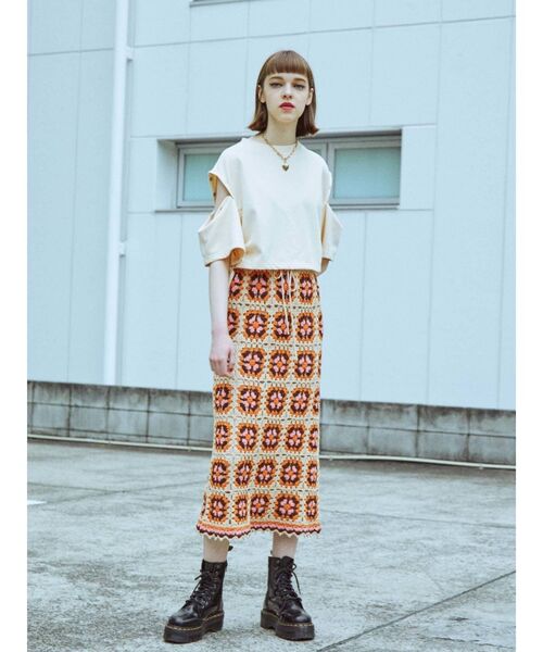 jouetie(ジュエティ)の「クロップドシャーリング2WAYトップス(Tシャツ/カットソー・レディース・オフホワイト/ブラック/ピンク・MEDIUM)」の16枚目の写真