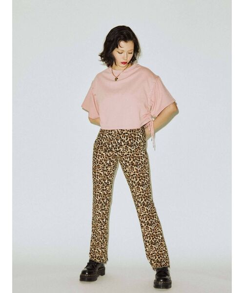 jouetie(ジュエティ)の「クロップドシャーリング2WAYトップス(Tシャツ/カットソー・レディース・オフホワイト/ブラック/ピンク・MEDIUM)」の19枚目の写真