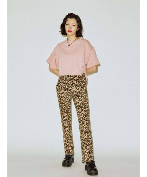 jouetie(ジュエティ)の「クロップドシャーリング2WAYトップス(Tシャツ/カットソー・レディース・オフホワイト/ブラック/ピンク・MEDIUM)」の21枚目の写真