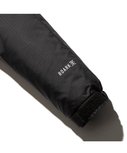 ROARK REVIVAL（ロアークリバイバル）の「【ROARK】ROARK x WILDTHINGS - HAPPY JACKET 2TONE（ダウンジャケット/コート・メンズ・ベージュ/ブラック・MEDIUM/X-LARGE/LARGE）」の9枚目の写真