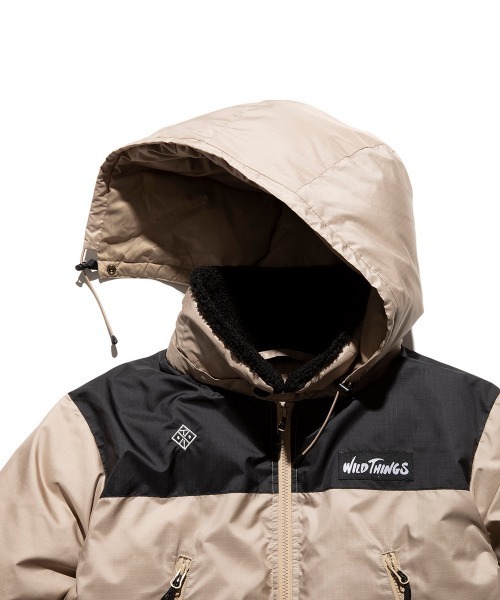 ROARK REVIVAL（ロアークリバイバル）の「【ROARK】ROARK x WILDTHINGS - HAPPY JACKET 2TONE（ダウンジャケット/コート・メンズ・ベージュ/ブラック・MEDIUM/X-LARGE/LARGE）」の16枚目の写真