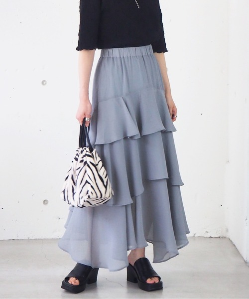 tiptop(ティップトップ)の「イレギュラーヘムロングスカート(スカート・レディース・アイボリー/ブラック/ブルー/A/B/C・FREE)」の4枚目の写真
