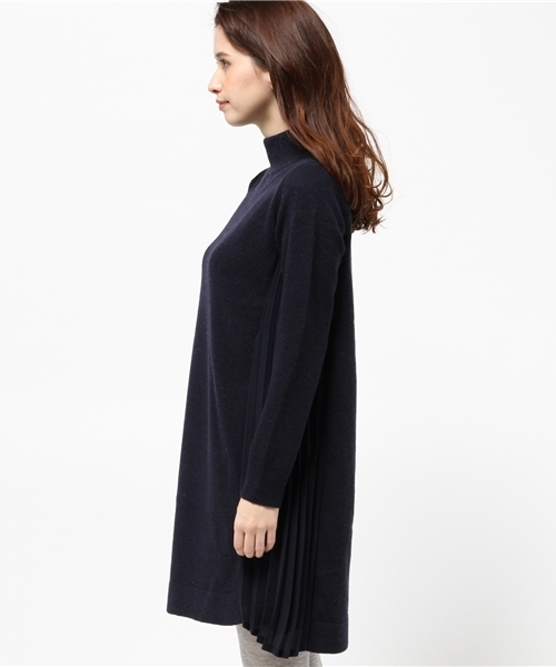 Ray BEAMS（レイビームス）の「Ray BEAMS / サイドプリーツ ニットワンピース（ワンピース・レディース・シルバー/ネイビー・ONE SIZE）」の4枚目の写真