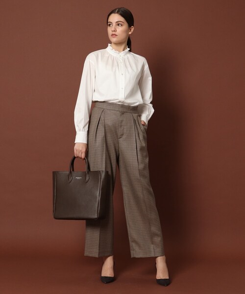 DRESSTERIOR（ドレステリア）の「◆【otonaMUSE11月号掲載】スタンドカラーフリルブラウス（シャツ/ブラウス・レディース・ネイビー/ホワイト系・38/36）」の3枚目の写真