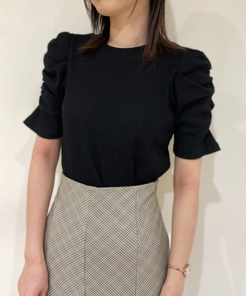 NOMAE(ノーマエ)の「【NOMAE】ギャザースリーブカットソー(Tシャツ/カットソー・レディース・ホワイト/ブラック/ベージュ/パープル・FREE)」の9枚目の写真