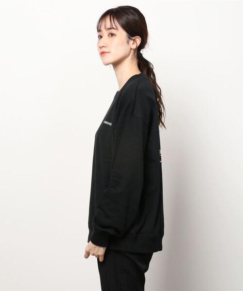 CONVERSE(コンバース)の「CONVERSE/コンバース ビッグシルエット バックプリント シューズ イラスト スウェット トレーナー(スウェット・メンズ・ホワイト/ブラック/ベージュ/ブルー/グリーン・LL/M/L)」の11枚目の写真