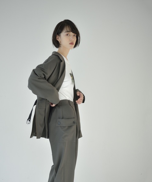 La SRIC（ラスリック）の「La SRIC / サイドファスナーテーラーJK【セットアップ可】（テーラードジャケット・レディース・カーキ/キャメル/ブラック・MEDIUM）」の5枚目の写真