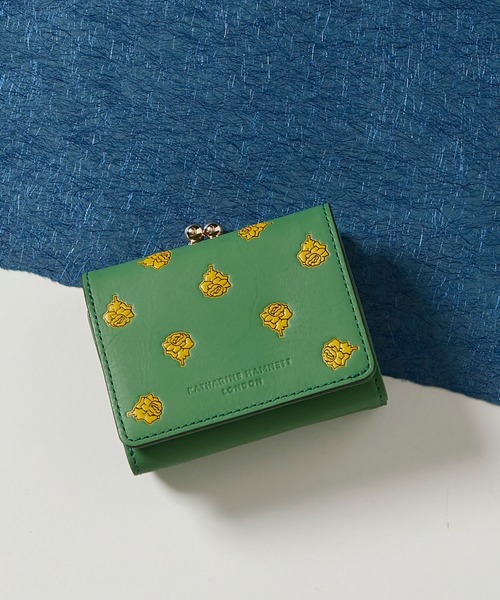 KATHARINE HAMNETT LONDON (キャサリンハムネットロンドン)の「KATHARINE HAMNETT LONDON/キャサリンハムネットロンドン ROSE GARDEN 三つ折りコンパクトウォレット(財布・レディース・グリーン/ベージュ/イエロー/ネイビー・FREE)」の3枚目の写真