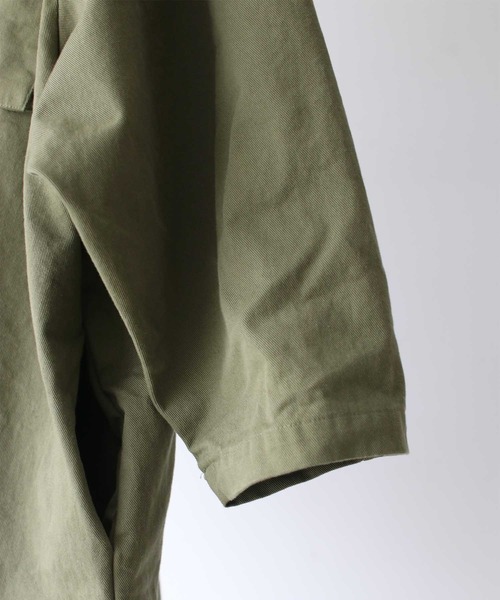 CANAL JEAN（キャナルジーン）の「via j(ヴィアジェイ) スタンドカラーミリタリーコート（ミリタリージャケット・レディース・ベージュ/カーキ・ONE SIZE）」の6枚目の写真