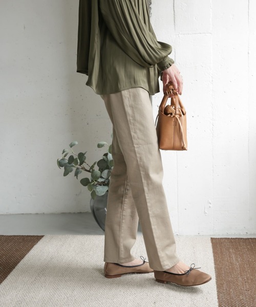 URBAN RESEARCH DOORS(アーバンリサーチドアーズ)の「コットンストレッチ5Pパンツ(その他パンツ・レディース・ベージュ/ナチュラル/グリーン系その他・36/38)」の22枚目の写真