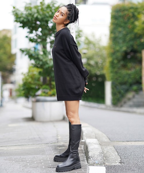 X-girl（エックスガール）の「OVERSIZED KNIT TOP（ニット/セーター・レディース・ライトブルー/ブラック/マルチ・ONE SIZE）」の8枚目の写真