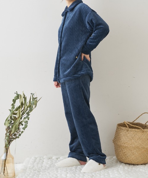 TERRITOIRE（テリトワール）の「LADIES ふんわりシャーリングパジャマ 上下セット（ルームウェア/パジャマ・レディース・チャコールグレー/ピンク/ネイビー/オフホワイト・FREE）」の17枚目の写真