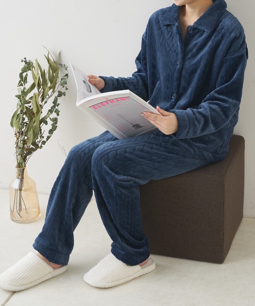 TERRITOIRE（テリトワール）の「LADIES ふんわりシャーリングパジャマ 上下セット（ルームウェア/パジャマ・レディース・チャコールグレー/ピンク/ネイビー/オフホワイト・FREE）」の20枚目の写真