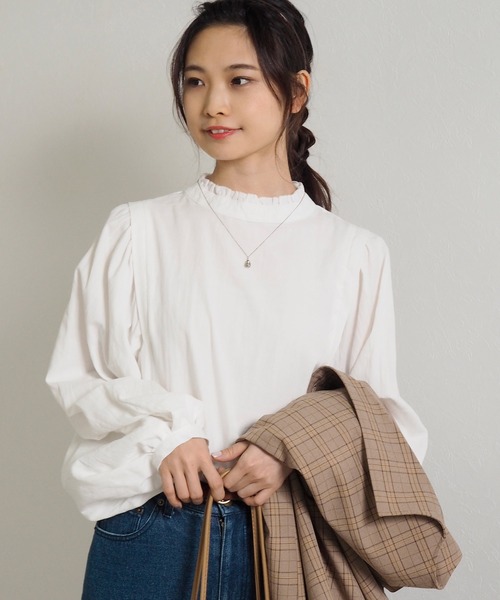 Crisp（クリスプ）の「ボリュームスリーブブラウス（シャツ/ブラウス・レディース・ホワイト/アイボリー・FREE）」の15枚目の写真