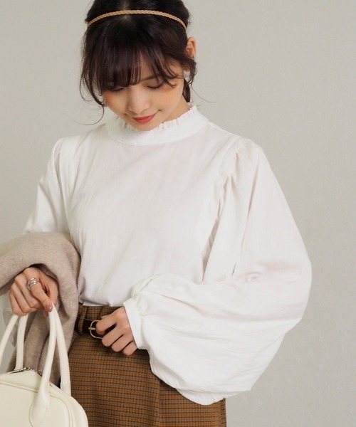 Crisp（クリスプ）の「ボリュームスリーブブラウス（シャツ/ブラウス・レディース・ホワイト/アイボリー・FREE）」の19枚目の写真