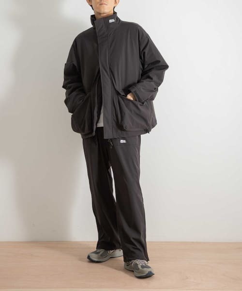 URBAN RESEARCH（アーバンリサーチ）の「Abu Garcia　MILITARY PADDING JACKET（ダウンベスト・メンズ・ブラック/オリーブ・MEDIUM/LARGE）」の3枚目の写真