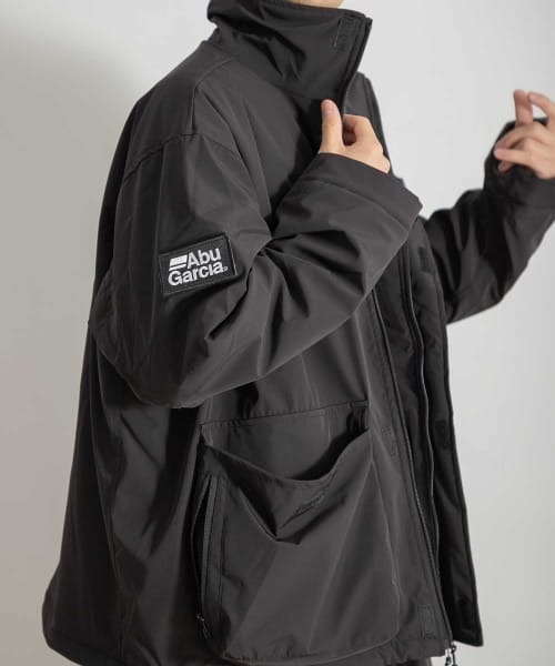 URBAN RESEARCH（アーバンリサーチ）の「Abu Garcia　MILITARY PADDING JACKET（ダウンベスト・メンズ・ブラック/オリーブ・MEDIUM/LARGE）」の16枚目の写真