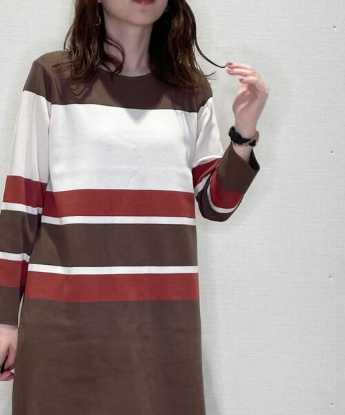 SHOO・LA・RUE（シューラルー）の「◆マルチボーダーニットワンピース（ワンピース・レディース・ブラック系2/ダークブラウン系2/ダークグリーン系2・03/02/04）」の20枚目の写真