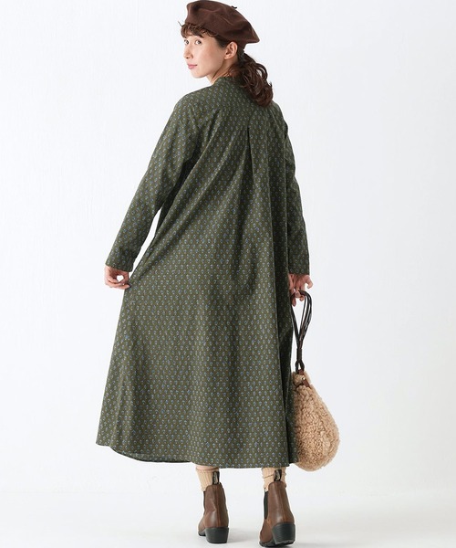 Sunny clouds(サニークラウズ)の「サニークラウズ 青い鳥と青い花の小紋ワンピース〈レディース〉(ワンピース・レディース・カーキ・MEDIUM/LARGE/X-LARGE/XX-LARGE/NM)」の6枚目の写真