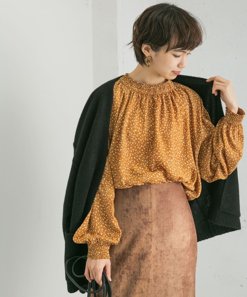 URBAN RESEARCH(アーバンリサーチ)の「ランダムドットシャーリングブラウス(Tシャツ/カットソー・レディース・キャメル/ブラック・FREE)」の7枚目の写真