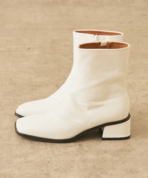 Lui's（ルイス）の「切替ステッチスクエアトゥショートブーツ（ブーツ・レディース・ホワイト/ブラック・23.5cm/24.5cm）」の5枚目の写真
