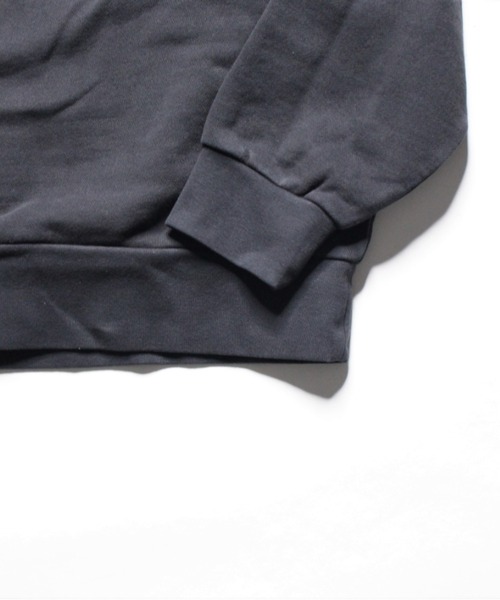 AVIREX(アヴィレックス)の「【直営店限定】ピグメント ラグラン スウェット / PIGMENT RAGLAN SWEAT / アヴィレックス / AVIREX(スウェット・メンズ・チャコールグレー/ベージュ・MEDIUM/LARGE/X-LARGE)」の6枚目の写真