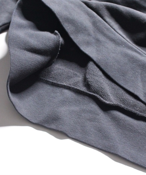 AVIREX(アヴィレックス)の「【直営店限定】ピグメント ラグラン スウェット / PIGMENT RAGLAN SWEAT / アヴィレックス / AVIREX(スウェット・メンズ・チャコールグレー/ベージュ・MEDIUM/LARGE/X-LARGE)」の5枚目の写真