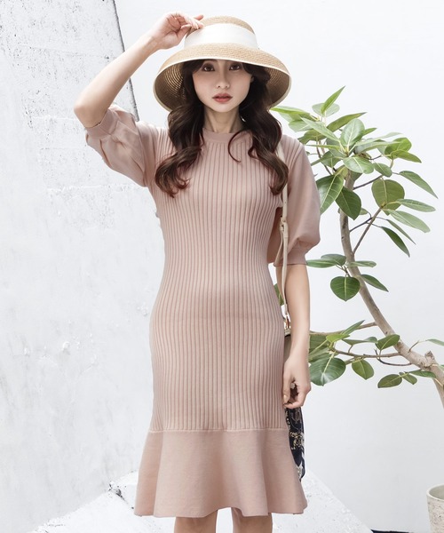 Julia Boutique（ジュリアブティック）の「ミディアム丈・バルーン五分袖マーメイドニットワンピース/22000（ワンピース・レディース・ベージュ/ブラック/グレイッシュベージュ/ミント/アイボリー/ピンク・MEDIUM）」の7枚目の写真